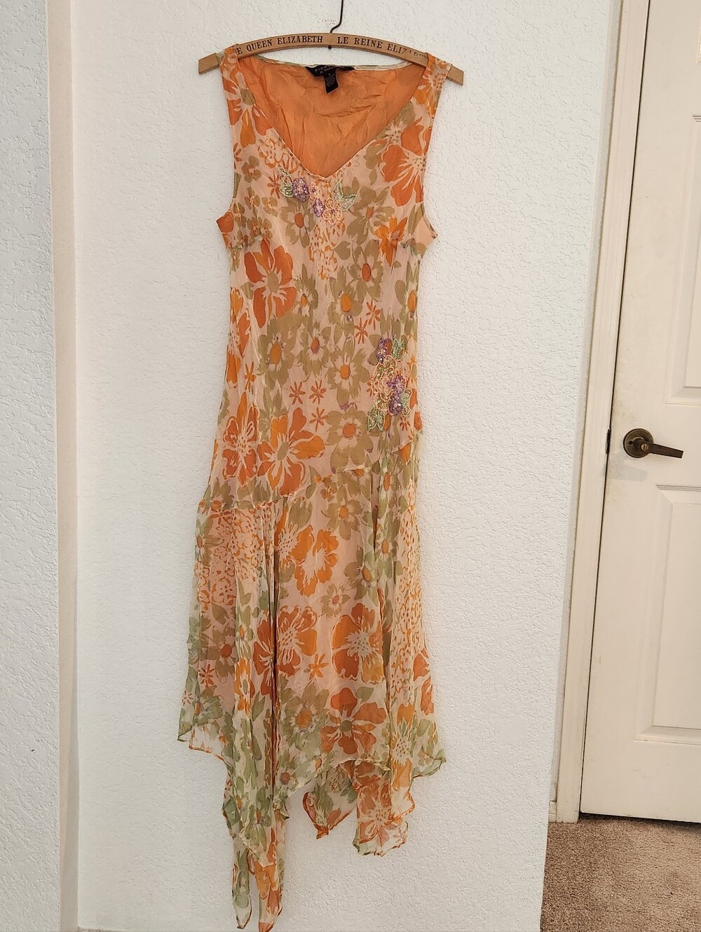 100% Silk Signature Beaded Y2k Dress - Picture 2 of 8